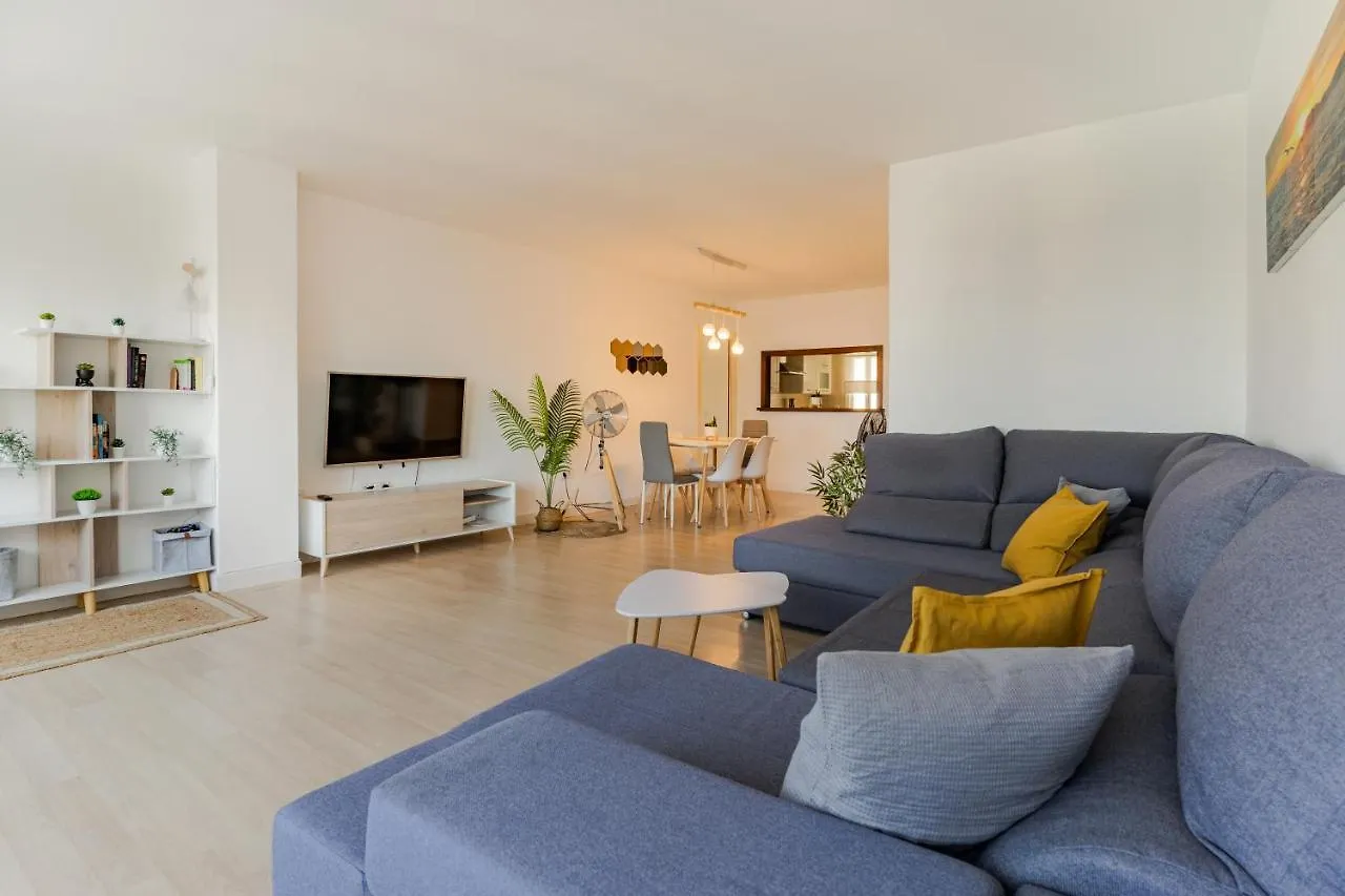 Apartamento Frente Al Mar Torres De Playamar En Torremolinos contacts