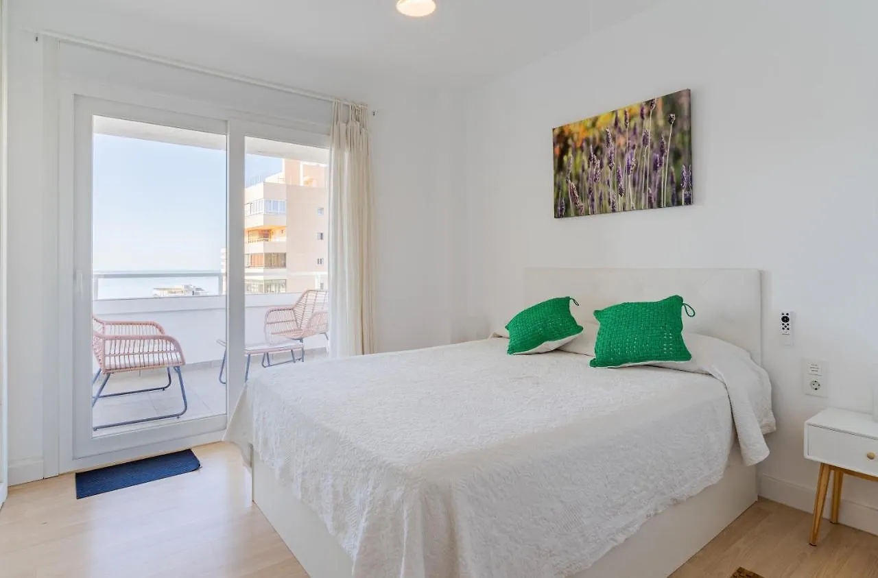 Apartamento Frente Al Mar Torres De Playamar En Torremolinos