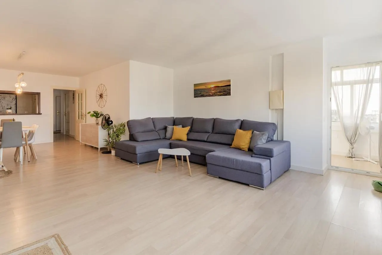 Apartamento Frente Al Mar Torres De Playamar En Torremolinos 0*,  Spain