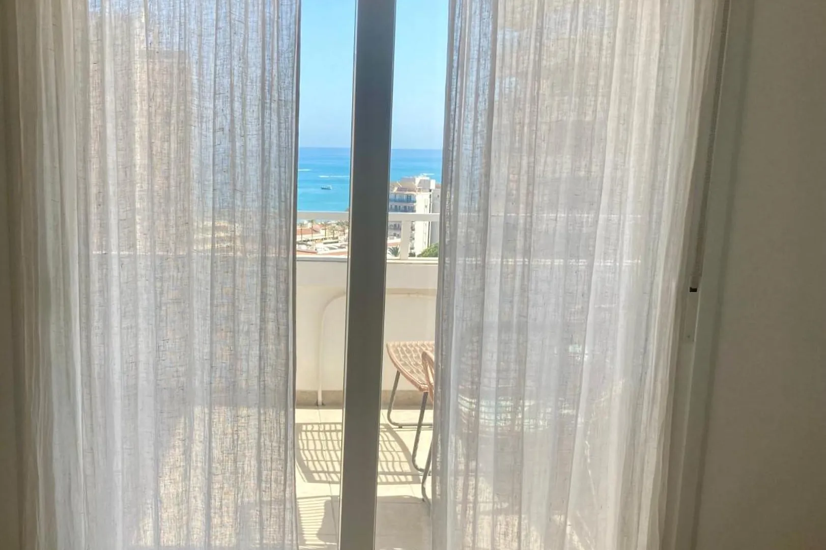 Apartamento Frente Al Mar Torres De Playamar En Torremolinos